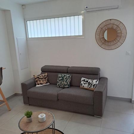 Appartement Cosy, T2 Situe En Centre Ville De Saint-Pierre Buitenkant foto
