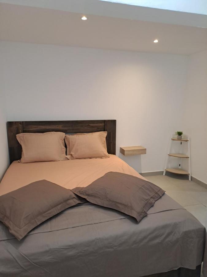 Appartement Cosy, T2 Situe En Centre Ville De Saint-Pierre Buitenkant foto