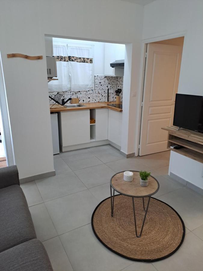 Appartement Cosy, T2 Situe En Centre Ville De Saint-Pierre Buitenkant foto